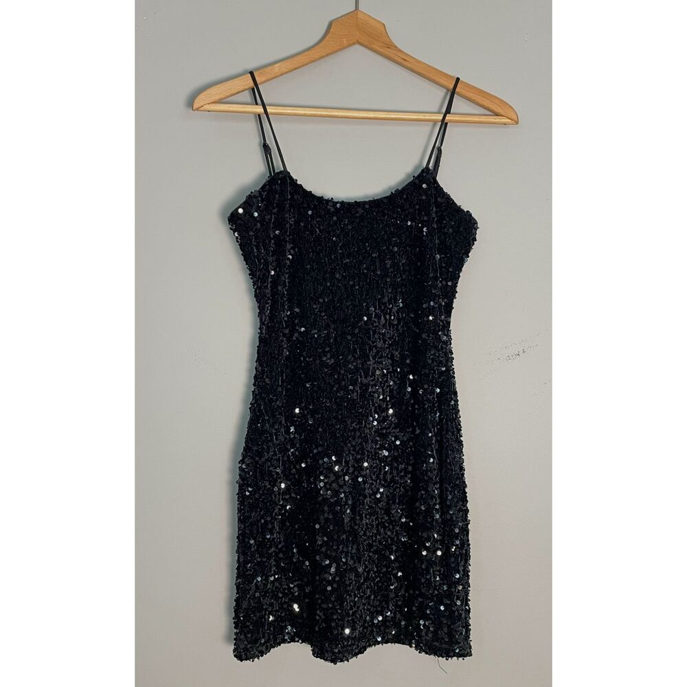 VELVI Black Sequin Mini Dress Size M Y2K Homecoming Spaghetti Strap